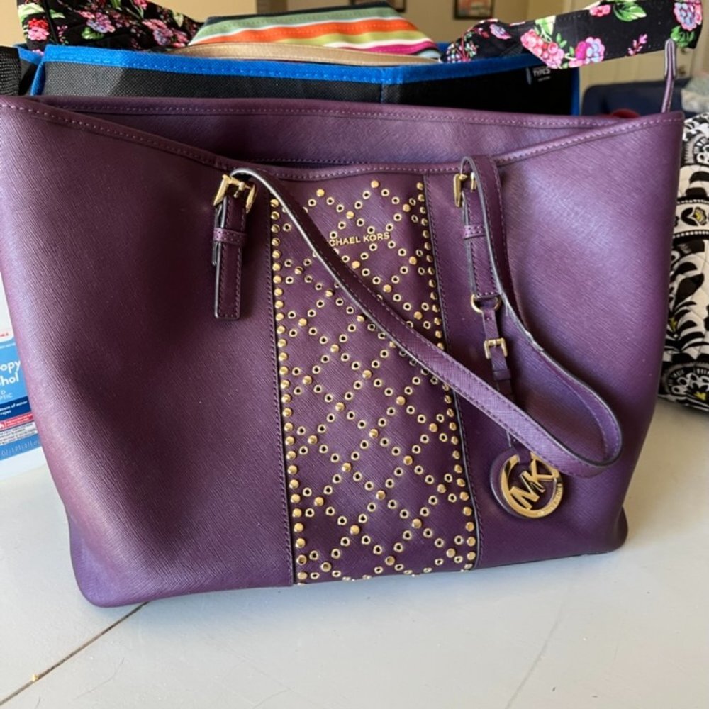 Michael Kors Jet Set Travel Top-Zip Tote